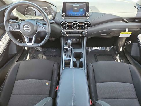 Used 2025 Nissan Sentra SV FWD image 15