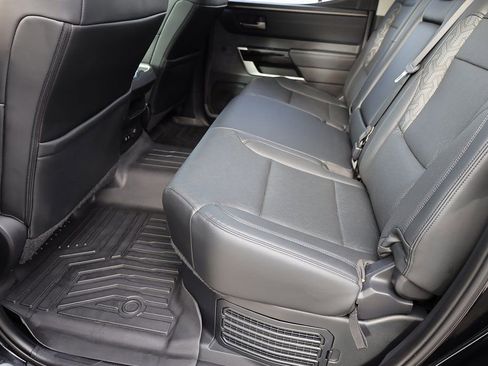Used 2024 Toyota Tundra Limited AWD/4WD image 17