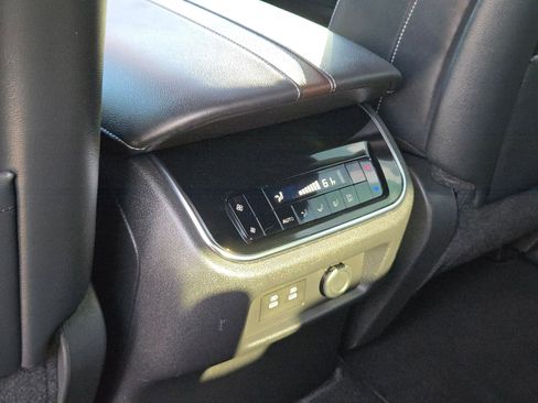 Certified 2025 Nissan Armada SL w/ Captain's Chari Seat Package image 24