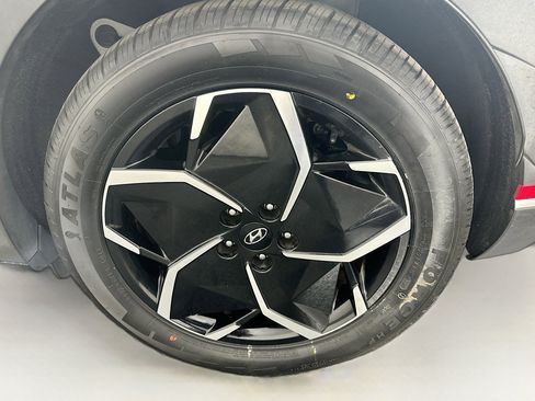 Used 2024 Hyundai Ioniq 5 SEL RWD image 11