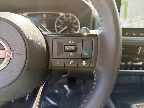 Used 2023 Nissan Rogue SL w/ SL Premium Package image 23