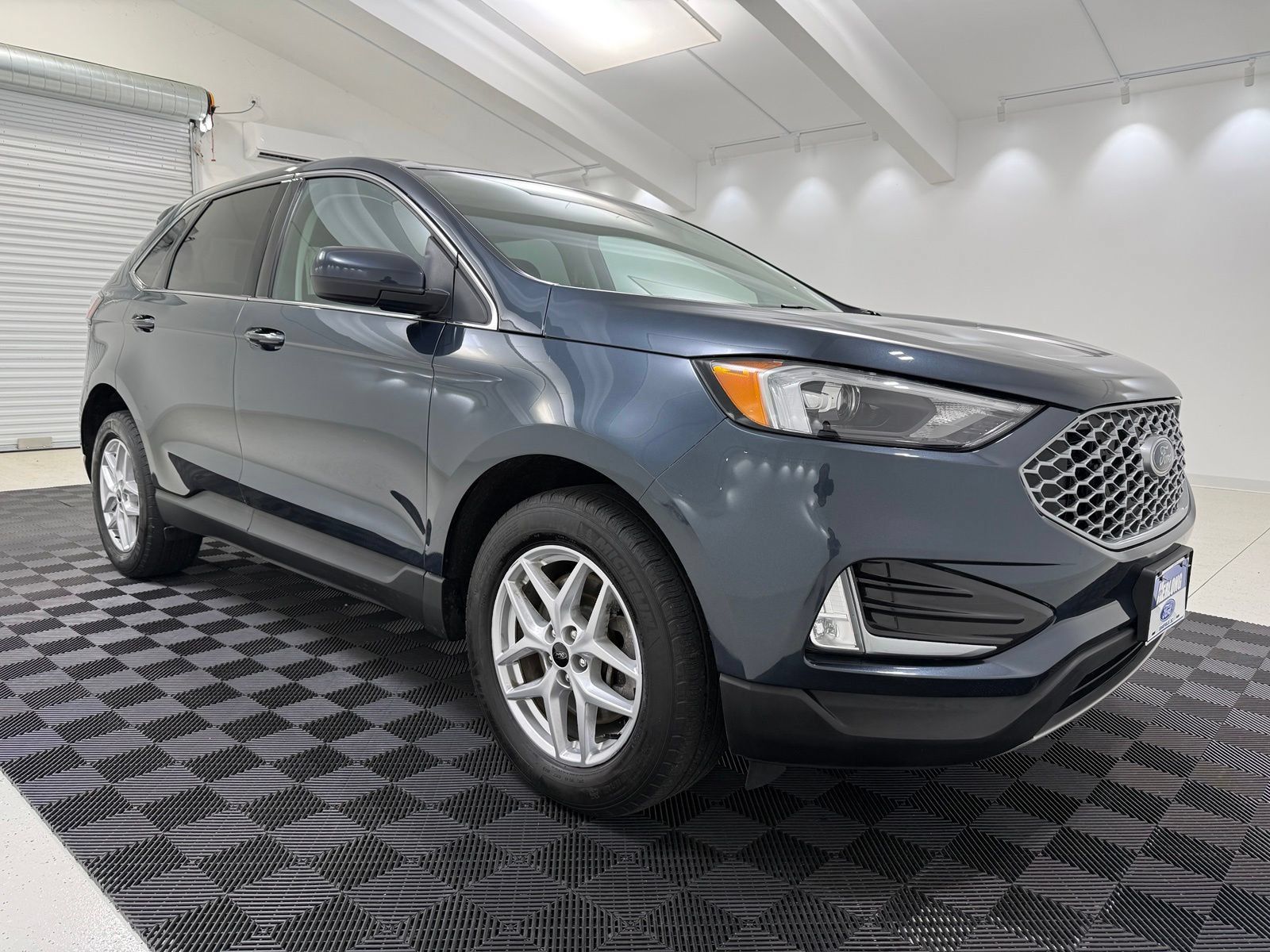 Used 2023 Ford Edge SEL w/ Convenience Package AWD/4WD image 1