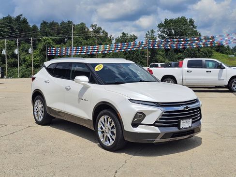Used 2023 Chevrolet Blazer Premier image 7