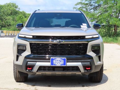 New 2026 Chevrolet Traverse Z71 w/ Driver Confidence Package AWD/4WD image 17