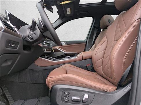 New 2026 BMW X5 xDrive50e w/ Premium Package image 4
