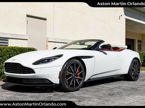 Used 2019 Aston Martin DB11 Volante image 36