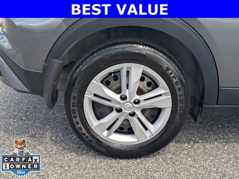 Used 2023 Nissan Kicks S FWD image 11