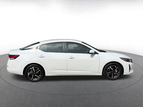 Used 2025 Nissan Sentra SV FWD image 16