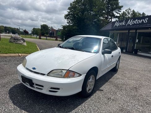 Used 2000 Chevrolet Cavalier Sedan FWD image 1