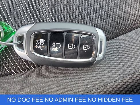 Used 2025 Hyundai Venue SEL FWD image 32