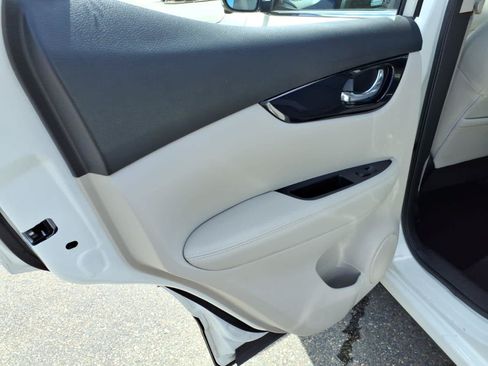 Used 2021 Nissan Rogue Sport SL w/ Premium Package AWD/4WD image 11