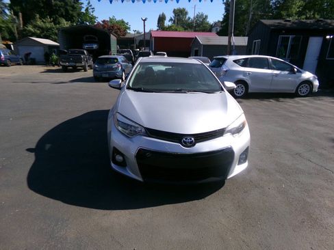 Used 2014 Toyota Corolla S w/ Driver Convenience Package FWD image 4