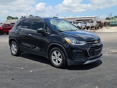 Used 2019 Chevrolet Trax LT w/ LT Convenience Package FWD image 19