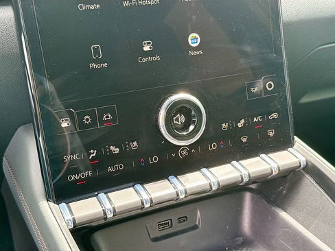 Used 2026 GMC Terrain AT4 w/ Convenience Package III AWD/4WD image 20