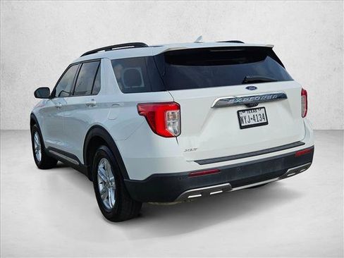 Used 2020 Ford Explorer XLT w/ Equipment Group 202A RWD image 7