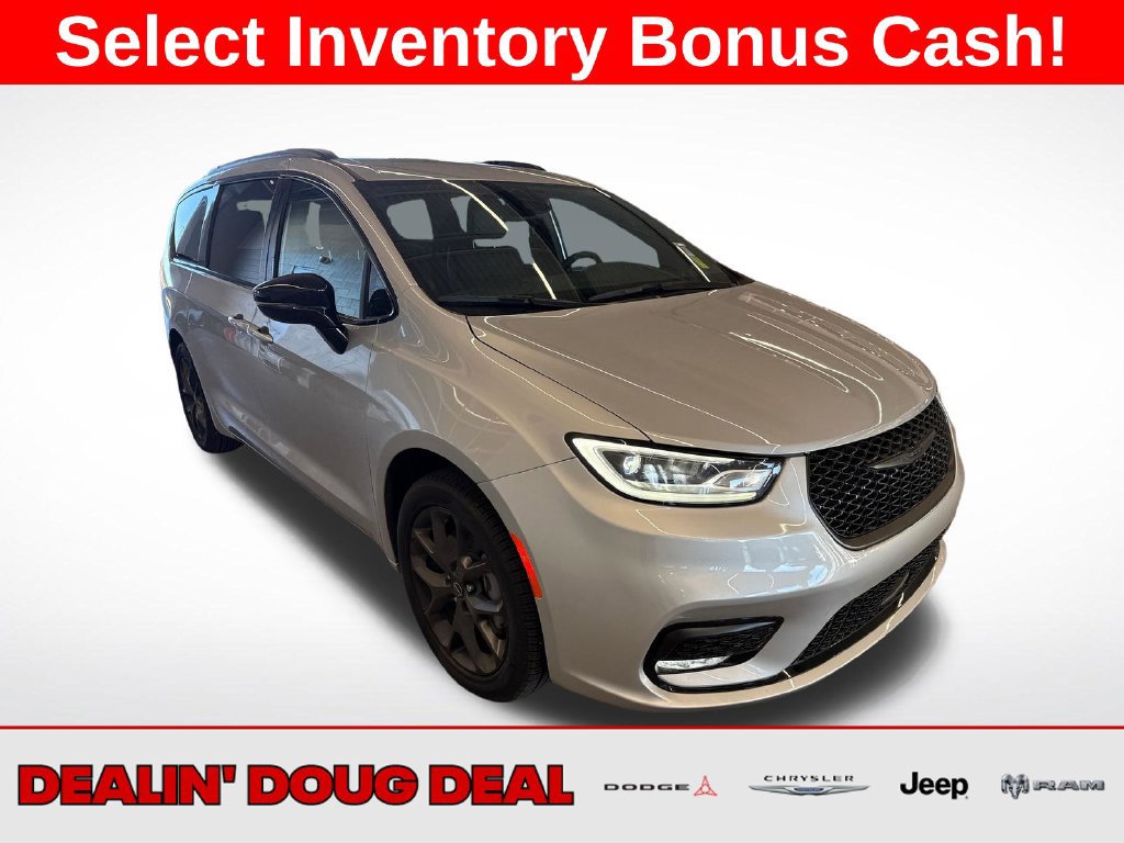 New 2026 Chrysler Pacifica Select w/ S Appearance Package AWD/4WD image 5