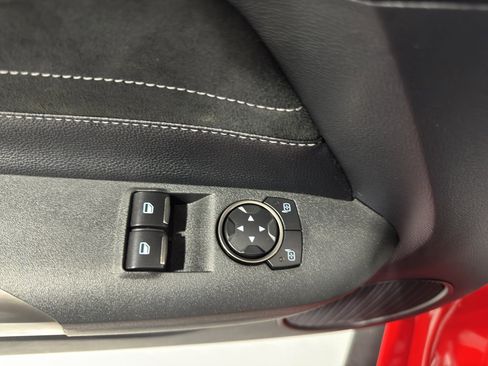 Used 2016 Ford Mustang Shelby GT350 w/ Track Package image 25