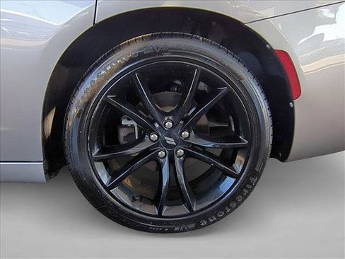 Used 2017 Dodge Charger SE w/ Blacktop Package image 14