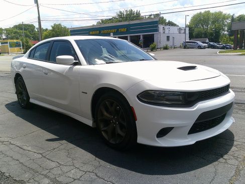 Used 2019 Dodge Charger R/T RWD image 13