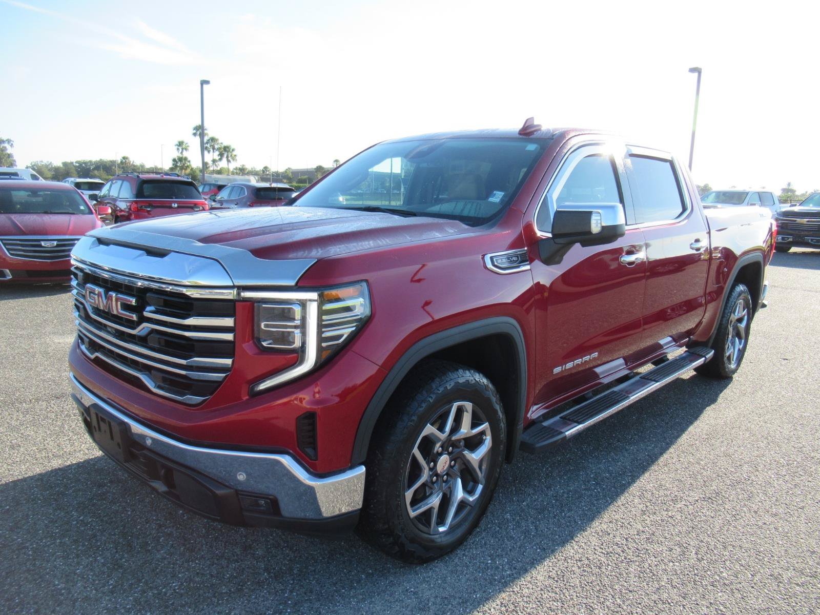 Used 2023 GMC Sierra 1500 SLT w/ SLT Premium Plus Package AWD/4WD image 3