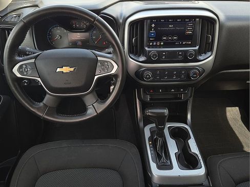 Used 2019 Chevrolet Colorado LT AWD/4WD image 12