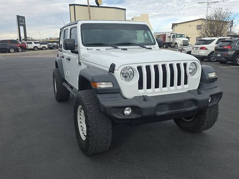 Used 2018 Jeep Wrangler Unlimited Sport image 3