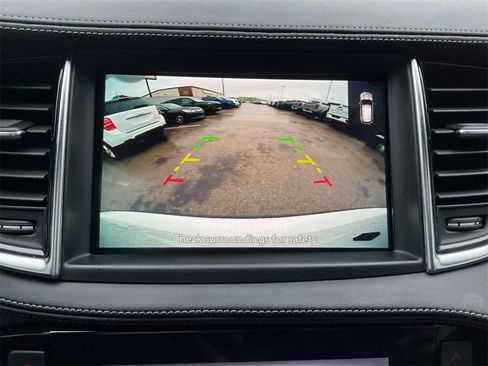 Used 2021 INFINITI QX50 Luxe w/ Appearance Package image 11