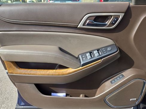 Used 2019 GMC Yukon XL Denali AWD/4WD image 14
