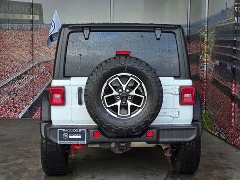 Used 2024 Jeep Wrangler Rubicon image 7