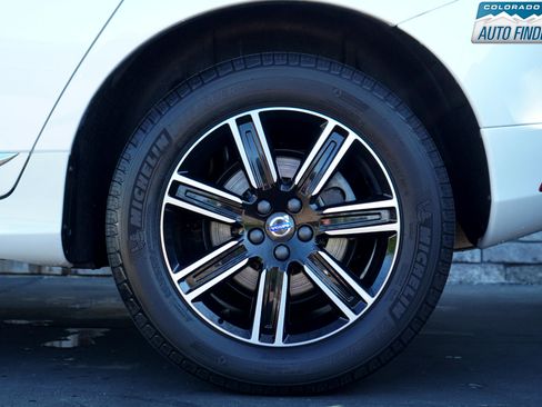 Used 2017 Volvo XC60 T5 Dynamic w/ Advanced Package image 28