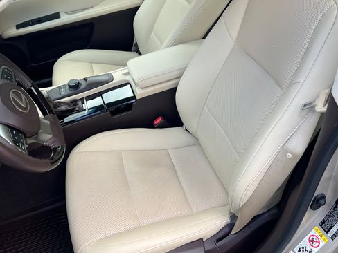 Used 2018 Lexus ES 350 w/ Premier Package image 39