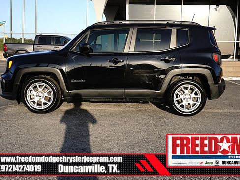 Used 2020 Jeep Renegade Latitude FWD image 2