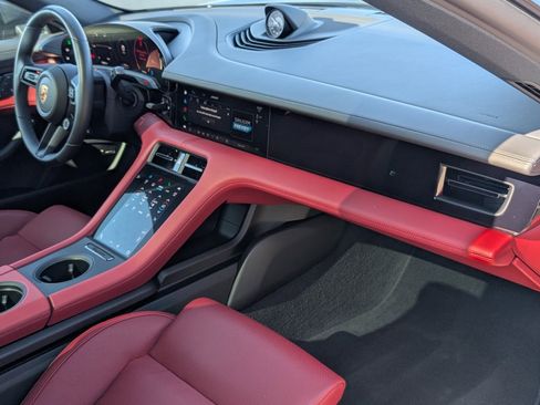 Used 2024 Porsche Taycan image 13