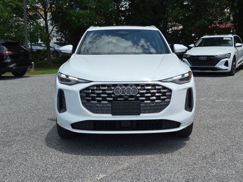 Certified 2025 Audi Q5 Premium w/ Convenience Package AWD/4WD image 2