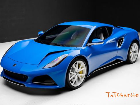 Used 2025 Lotus Emira RWD image 1