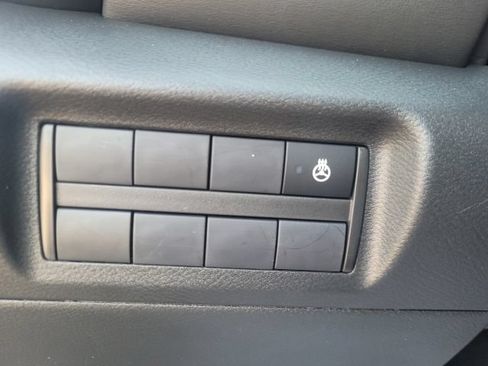 Used 2024 Nissan Kicks SR w/ SR Premium Package FWD image 13