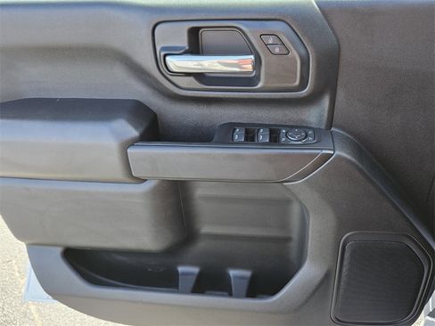 Used 2026 Chevrolet Silverado 2500 Custom w/ Custom Value Package image 29