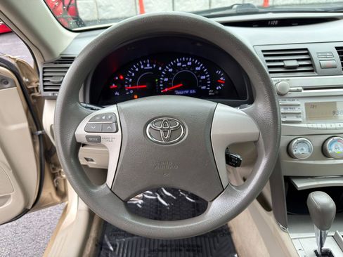 Used 2011 Toyota Camry LE w/ LE Extra-Value Pkg image 15