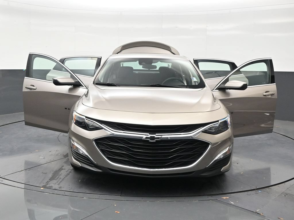 Used 2024 Chevrolet Malibu RS FWD image 33