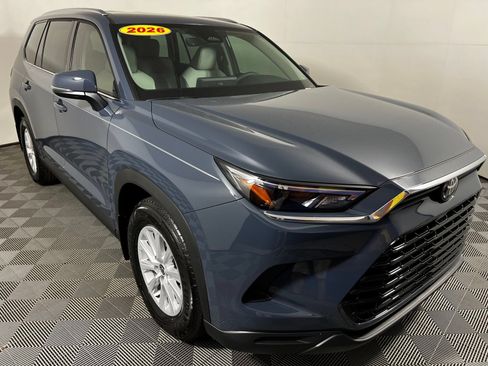Used 2026 Toyota Grand Highlander FWD image 3