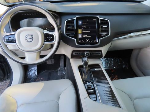 Used 2017 Volvo XC90 T6 Momentum w/ Vision Package AWD/4WD image 12