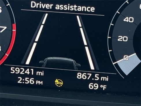 Used 2023 Audi Q3 2.0T Premium image 16