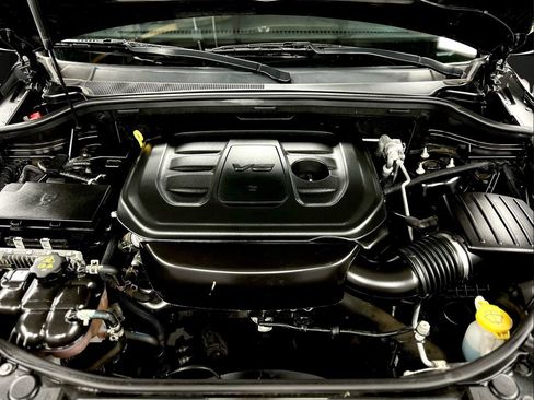 Used 2021 Jeep Grand Cherokee Limited image 39