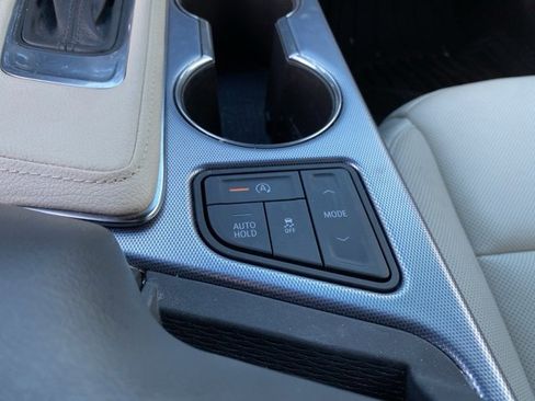 Used 2020 Cadillac CT4 Premium Luxury image 29