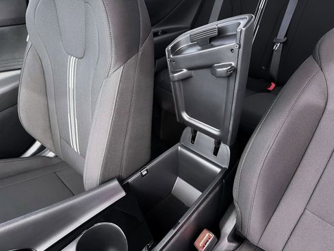 New 2026 Hyundai Elantra Blue image 18