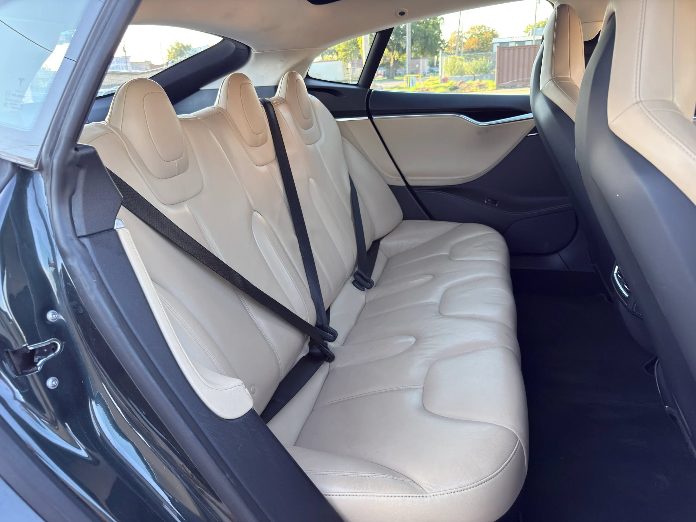Used 2013 Tesla Model S RWD image 22