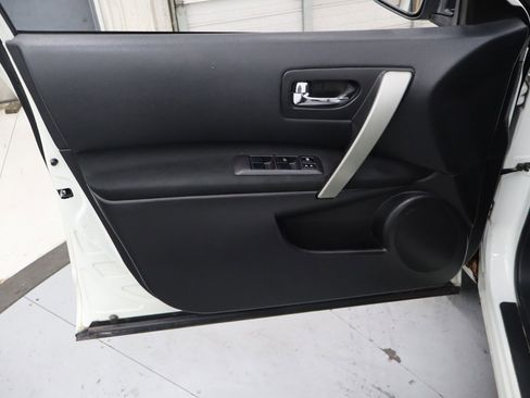 Used 2013 Nissan Rogue SV image 14