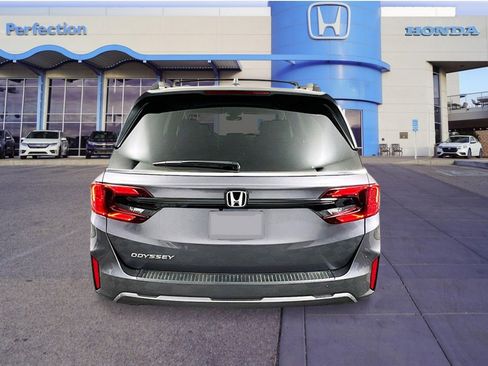 New 2026 Honda Odyssey EX-L image 3