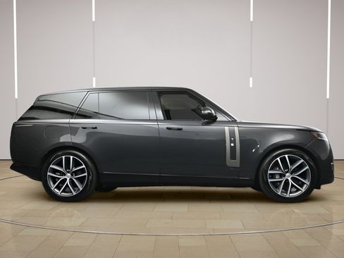 Used 2025 Land Rover Range Rover Long Wheelbase SE AWD/4WD image 29