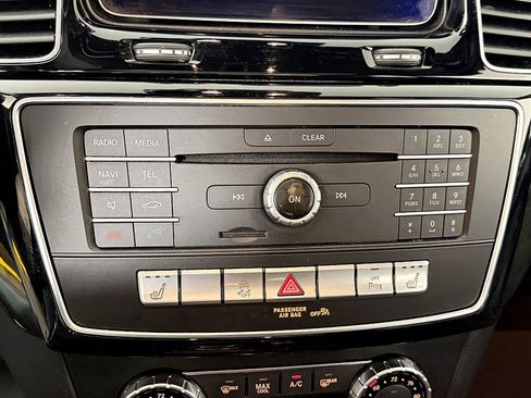 Used 2017 Mercedes-Benz GLE 350 4MATIC image 32